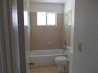 5th image of 1813 Agua Dulce St