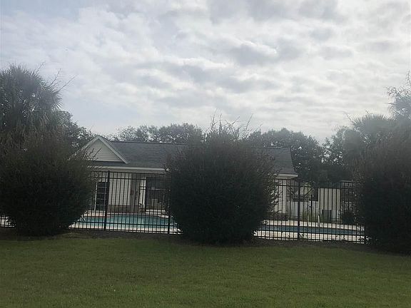4th image of Waverly Woods Dr