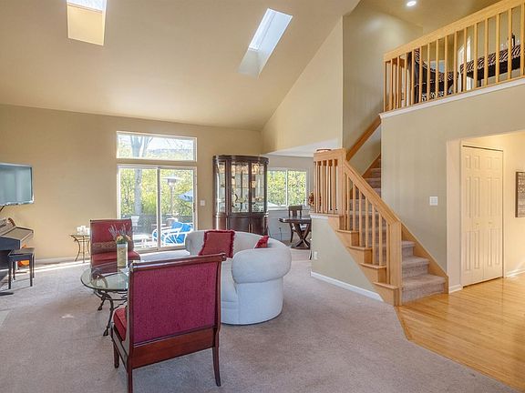 3rd image of 5835 Glen Creek Ct