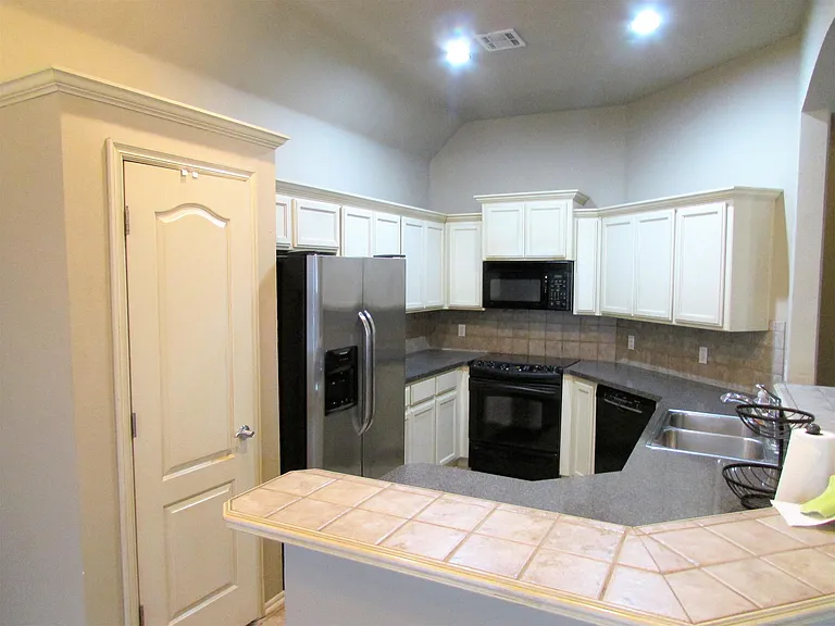 16601 Covington Mnr — Photo 3