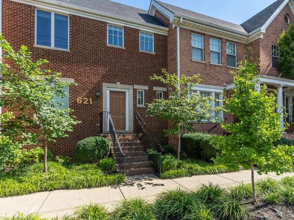 621 W Main St APT 202