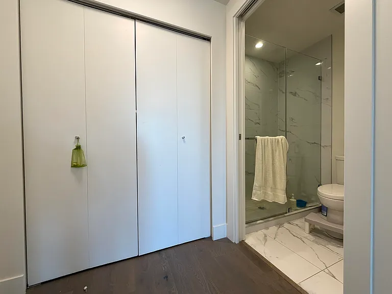 7777 Cambie St #405 — Photo 14