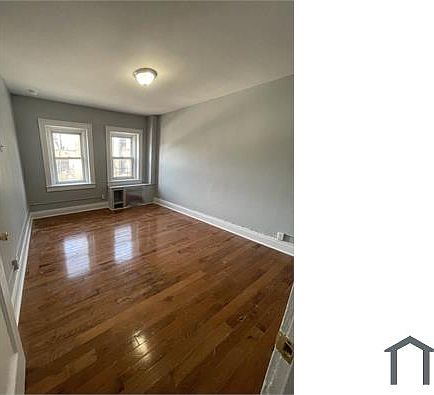 2nd image of 53 Linden St APT 2