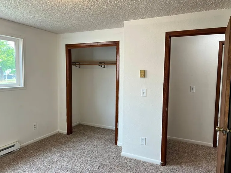 385 Dianne Ct — Photo 25