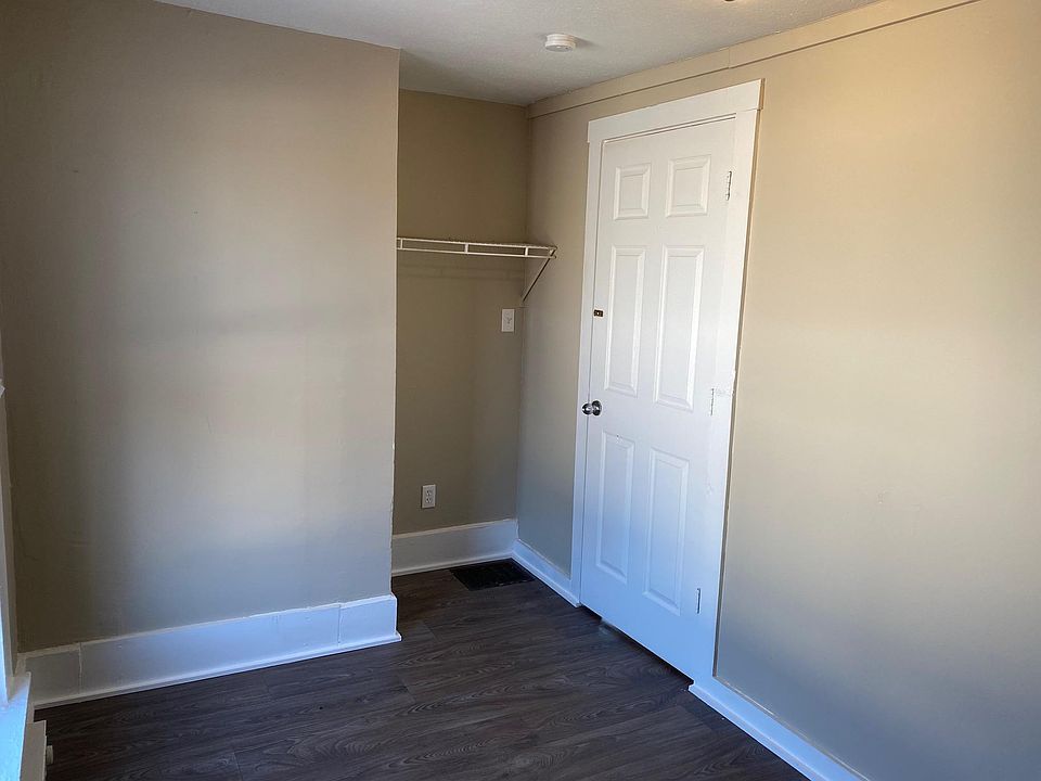 1st image of 1029 1/2 Sheridan St