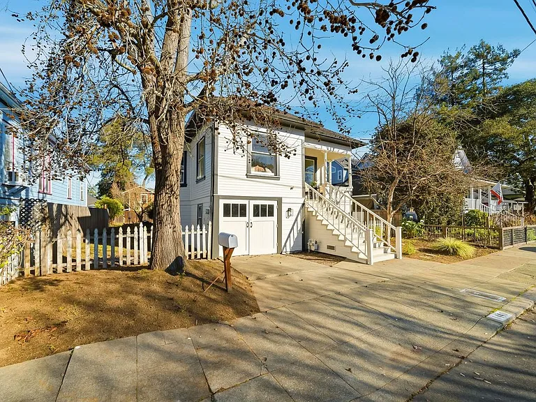 1440 Center St — Photo 36