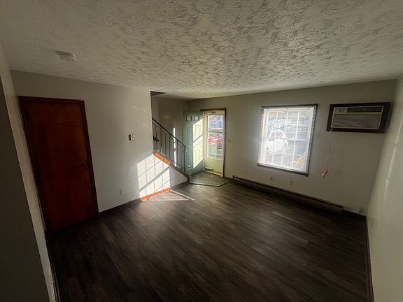 5th image of 726 W Light St