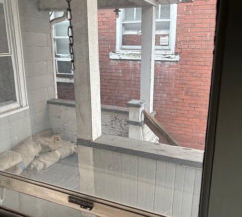 3rd image of 117 Chestnut St