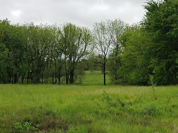 4th image of Honey Lake Acres