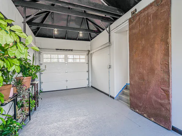 11 Bayview Place image 24 of 33