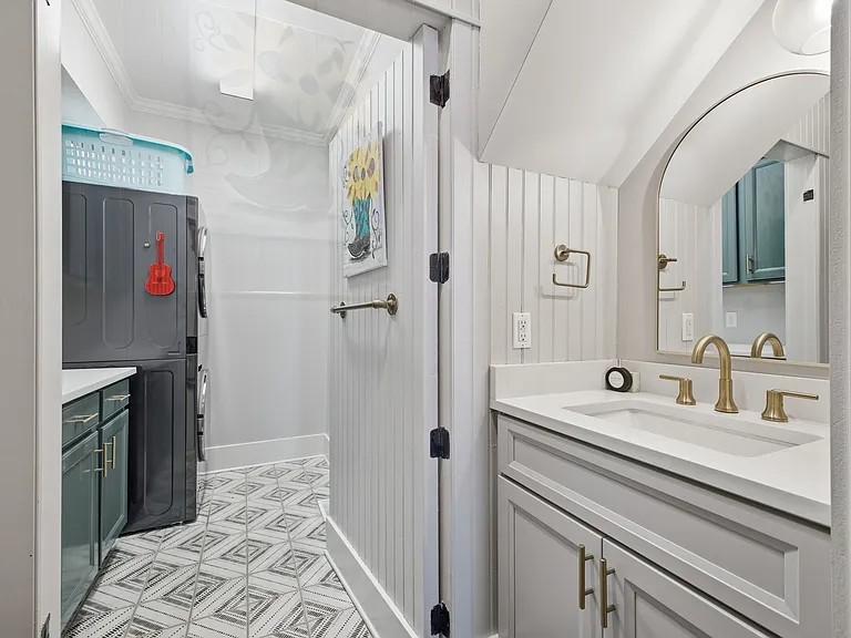 1102 Caldwell Ave — Photo 23