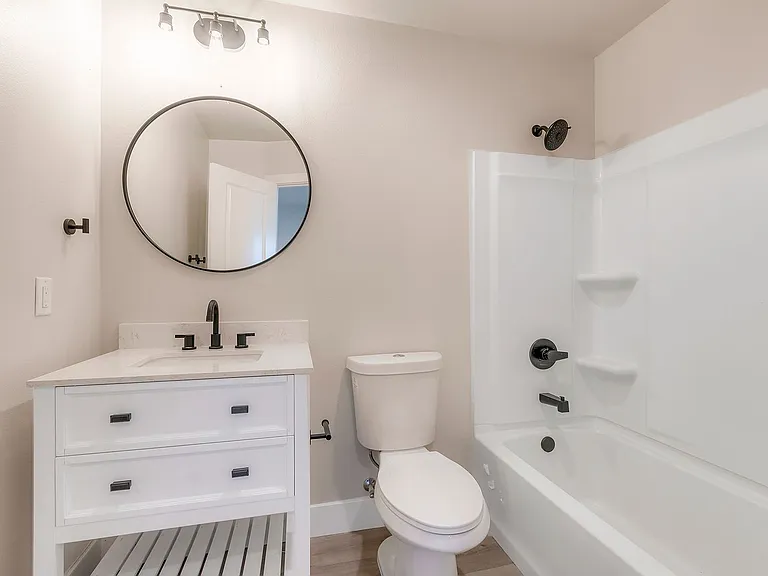 2501 Floral Ave — Photo 10