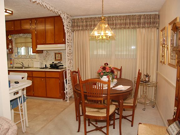 4th image of 7547 Cynthia Dr