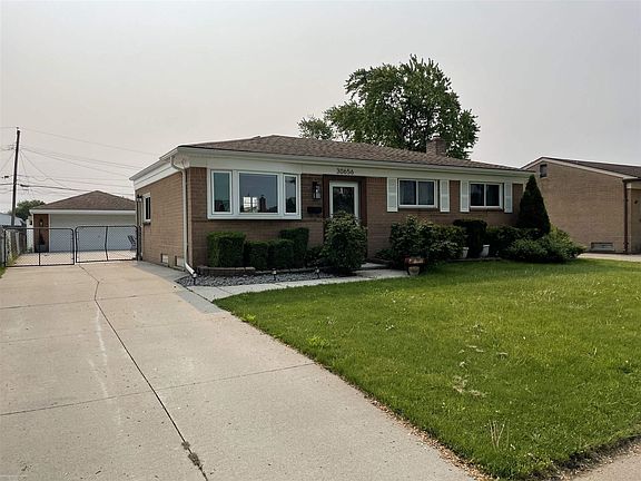 2nd image of 30656 Roan Dr