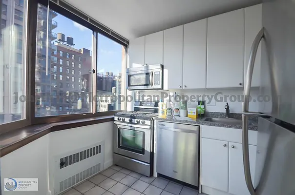 Rented by Metropolitan Property Group | media 8