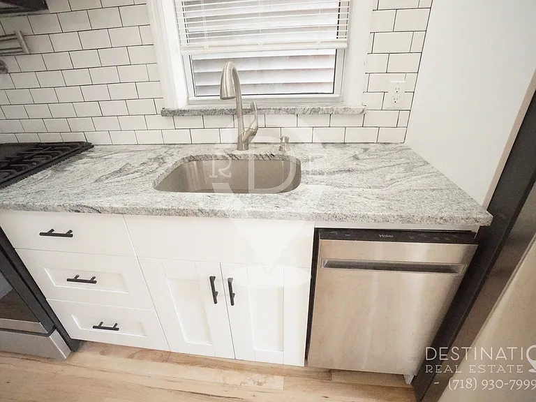 312 48th St #1 — Photo 19