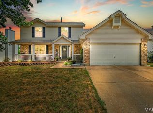 1519 Ivy Chase Ln, Fenton, MO