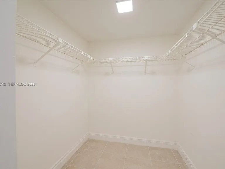 200 Lakeview Dr #211 — Photo 23
