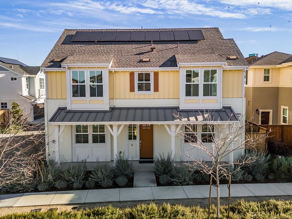 1st image of 302 Caulfield Ln