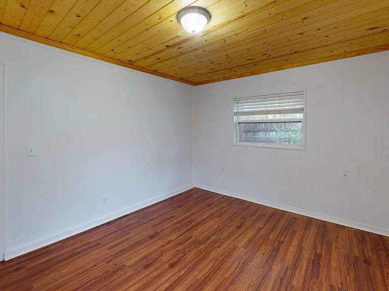 6926 Camelot Rd — Photo 16