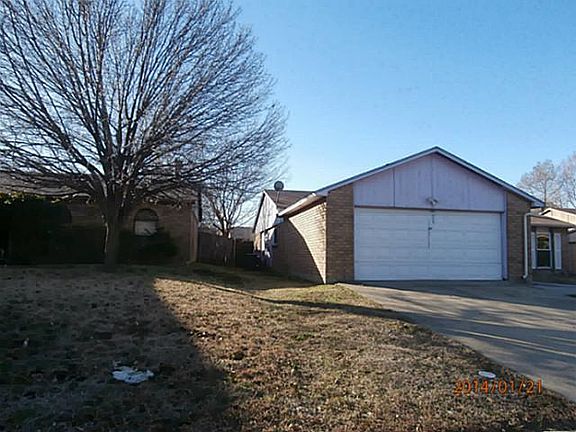 2nd image of 2004 Pennington Dr