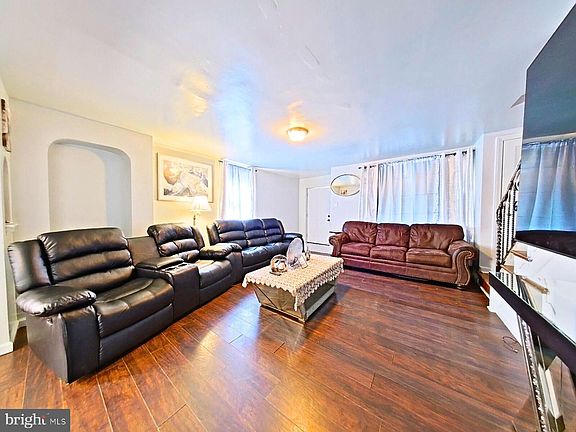 2nd image of 345 Copley Rd