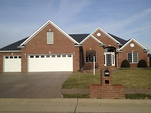 2nd image of 2577 Meadowcrest Dr