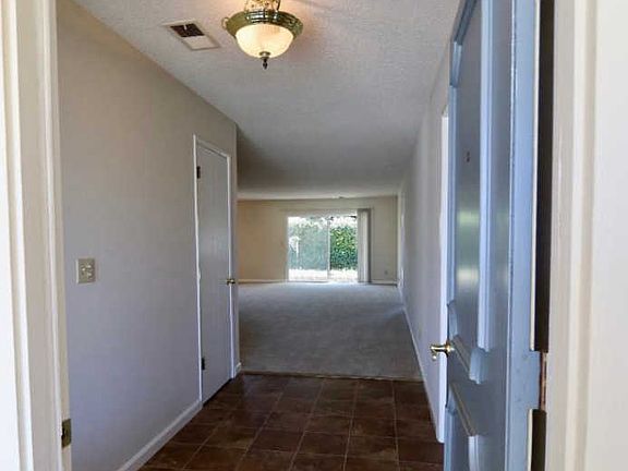 3rd image of 820 Cynthia Dr