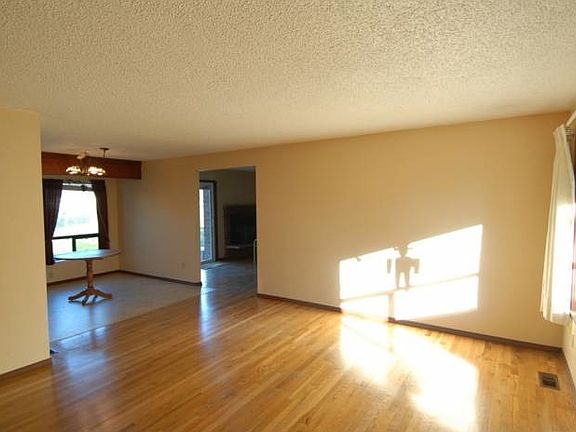 2nd image of 209 Thrasher Ave NE