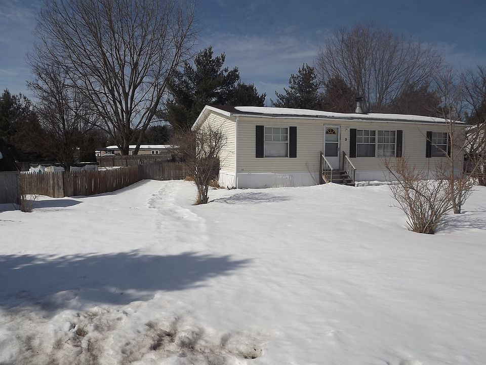 1st image of 3 Parkside Dr