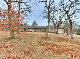 312 Dripping Springs Dr, Edmond, OK 73034
