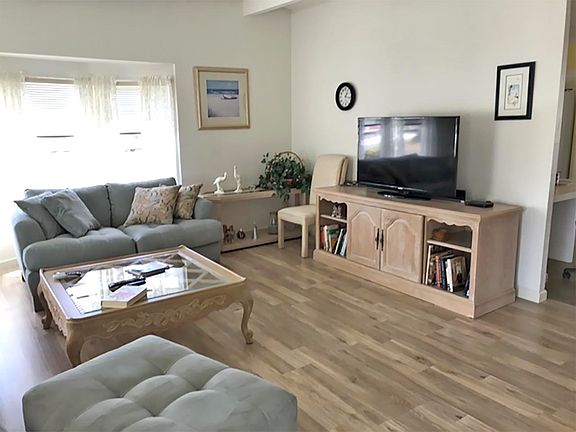 3rd image of 26441 Lexington Dr #198