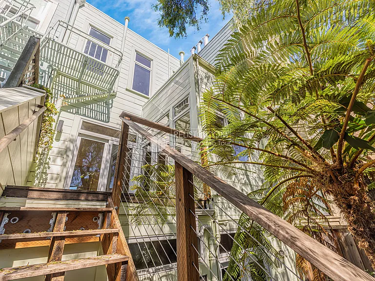 569 Capp St — Photo 24