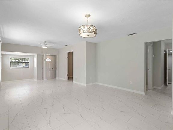 5th image of 6003 N Fremont Ave
