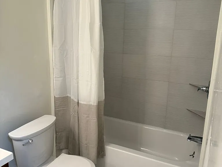 3633 Mentone Ave — Photo 10