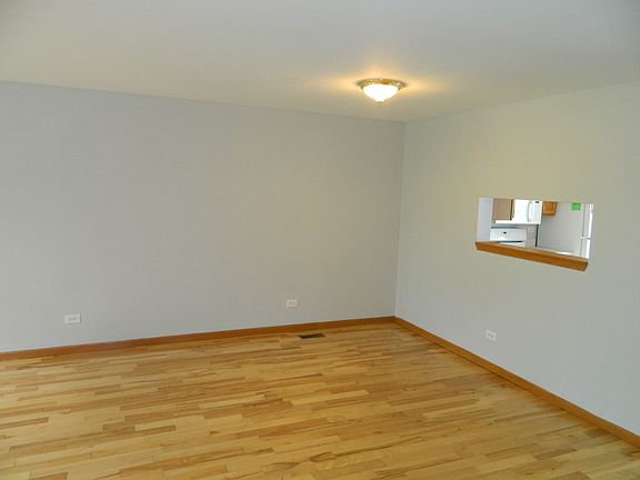 4th image of 18642 W Sterling Ct