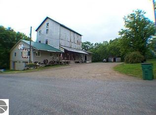 331 N 7th St, West Branch, MI 48661