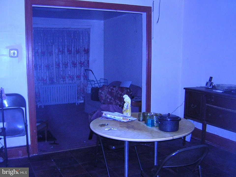 2nd image of 5811 N Woodstock St