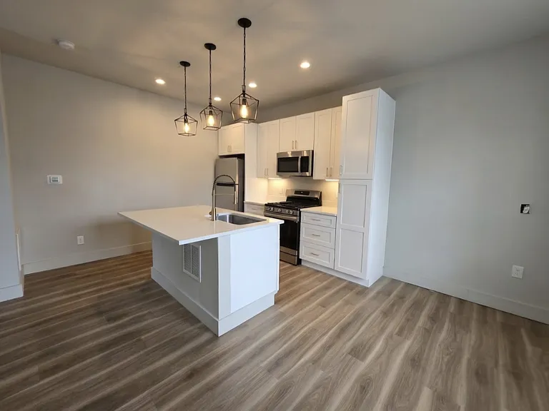 731 N Pine St #1 — Photo 6