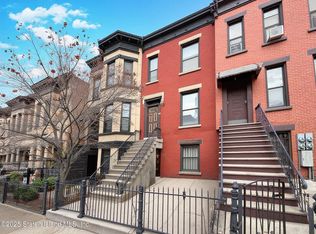 561 40th St, Brooklyn, NY 11232