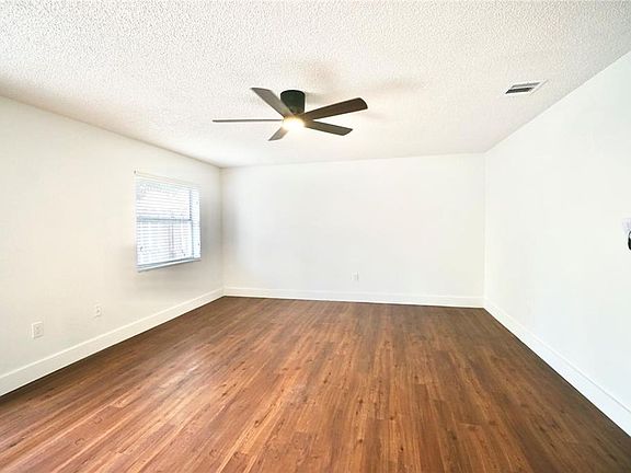 5th image of 1290 NW 125th Ter
