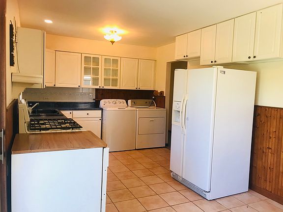 3rd image of 30419 N East End Ave
