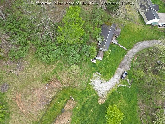 2nd image of 1006 Cow Creek Rd