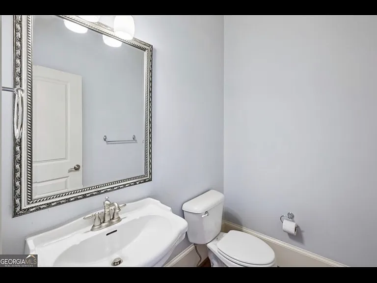 1043 Antioch Dr — Photo 13