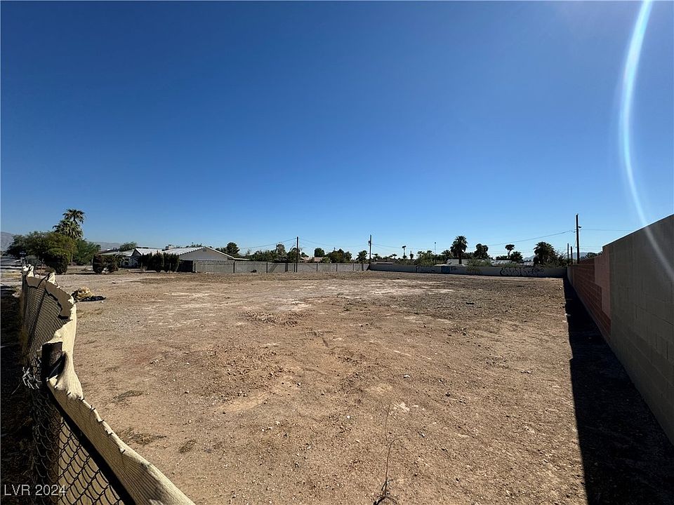 1st image of 1210 N Tonopah Dr