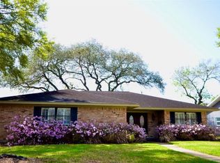 5943 Dumfries Dr, Houston, TX 77096