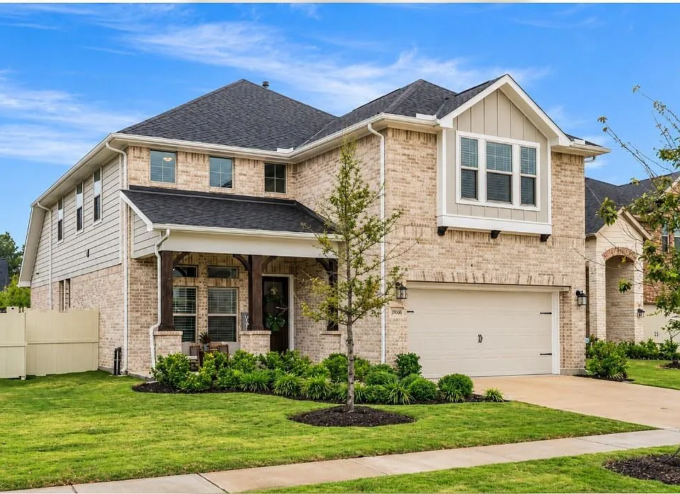 17008 Ash Leaf Way