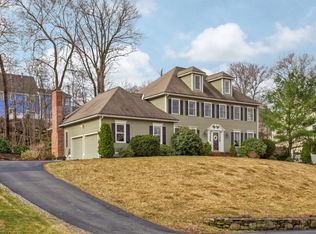 63 Camelot Dr, Shrewsbury, MA 01545