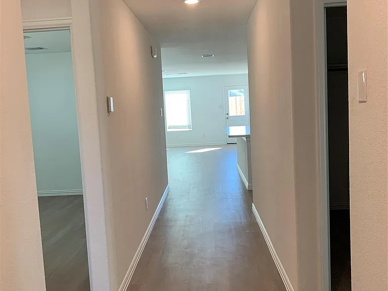 18118 Rockvine Dr — Photo 3