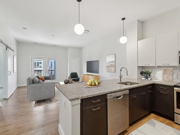 25 Charlton St #C-317